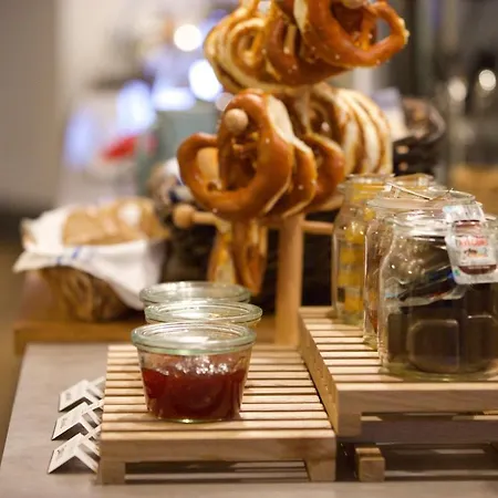 Alojamento de Acomodação e Pequeno-almoço Stadthaus Valentin 3*