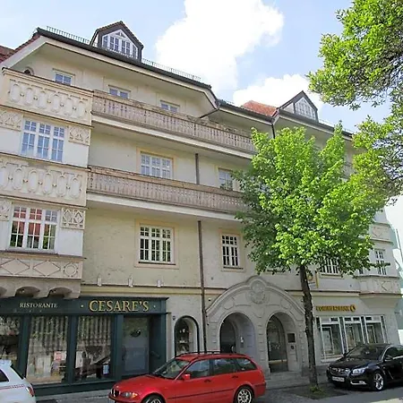 לינה וארוחת בוקר Stadthaus Valentin אלטיטינג